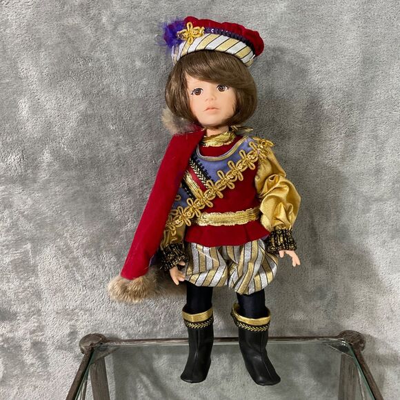 Robin Woods Camelot Series Adult Collector Dolls Lot of 2  NOT A TOY- TLC - Picture 3 of 11